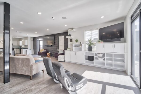 Townhome Community Lounge